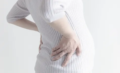 反り腰・下腹部のイメージ