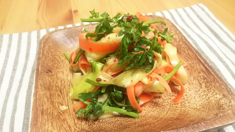 ズッキーニのリボンサラダ